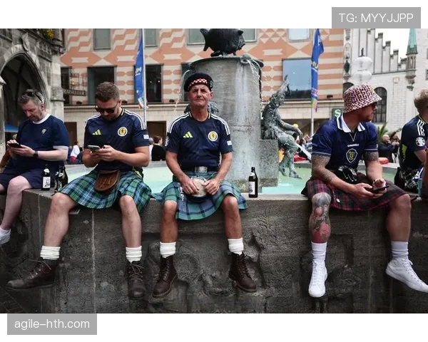 《欧洲杯热潮席卷市场，官方周边商品热销引爆球迷消费热情》