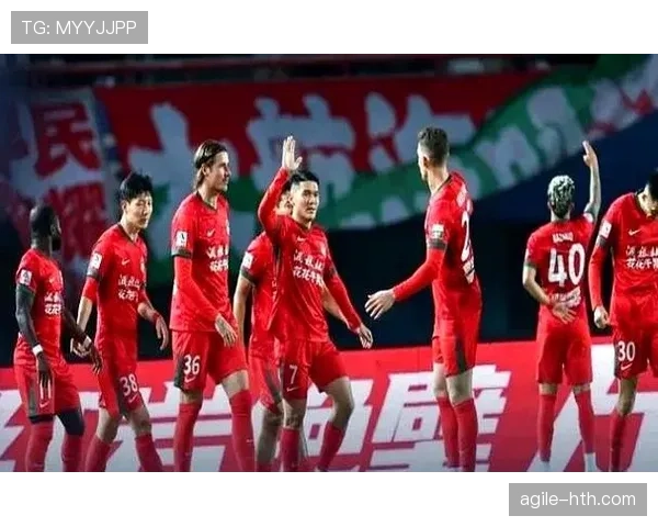 J1联赛降级区形势严峻，保级争夺战火重燃状态引人关注