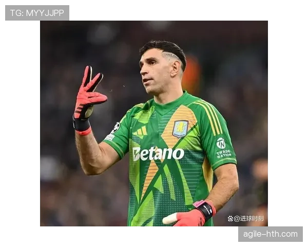 马丁内斯本赛季作为阿斯顿维拉主力门将表现稳健 马丁内斯本赛季作为阿斯顿维拉主力门将表现稳健