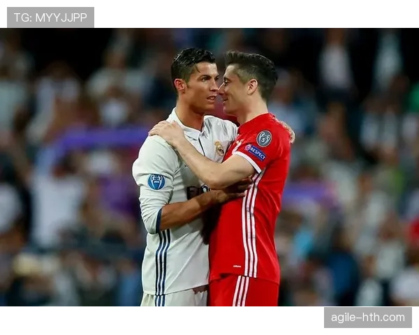 C罗 vs 莱万:进球效率与终结方式对比 C罗 vs 莱万:进球效率与终结方式对比