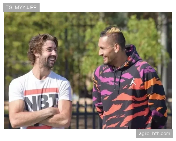 乔丹·汤普森训练完直接去超市抢打折牛排，这反差谁懂